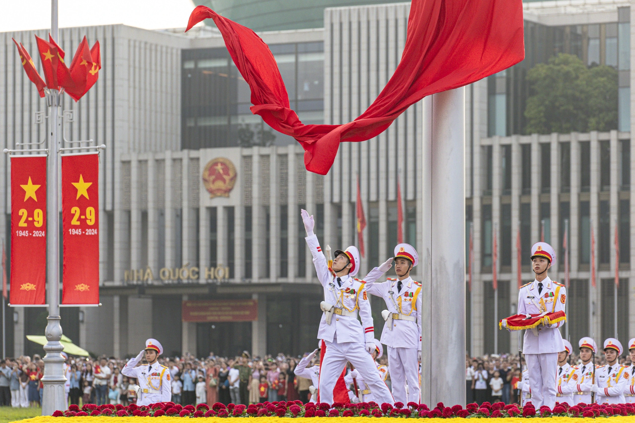 “Điện mừng” trong nghi thức ngoại giao cấp quốc gia là gì? 3 Điện mừng giữ vai trò quan trọng trong nghi thức ngoại giao của Việt Nam